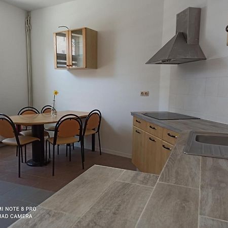 דירות גמבלו Loft Cosi A Proximite Du Centre Geographique Belge מראה חיצוני תמונה